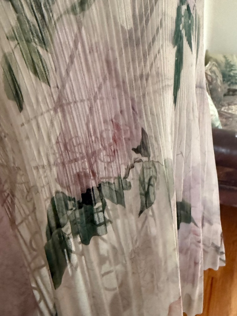 Ted Baker Pleated Sheer Floral Violet 3/4 sleeve top Sz 1 - Picture 4 of 13